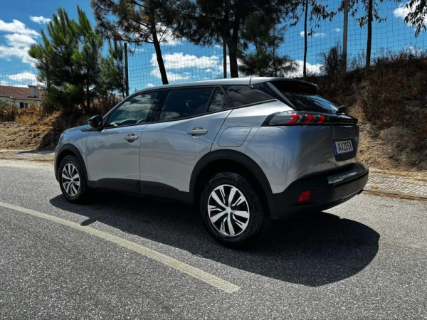 Peugeot 2008 1.2 PureTech Active Pack 7