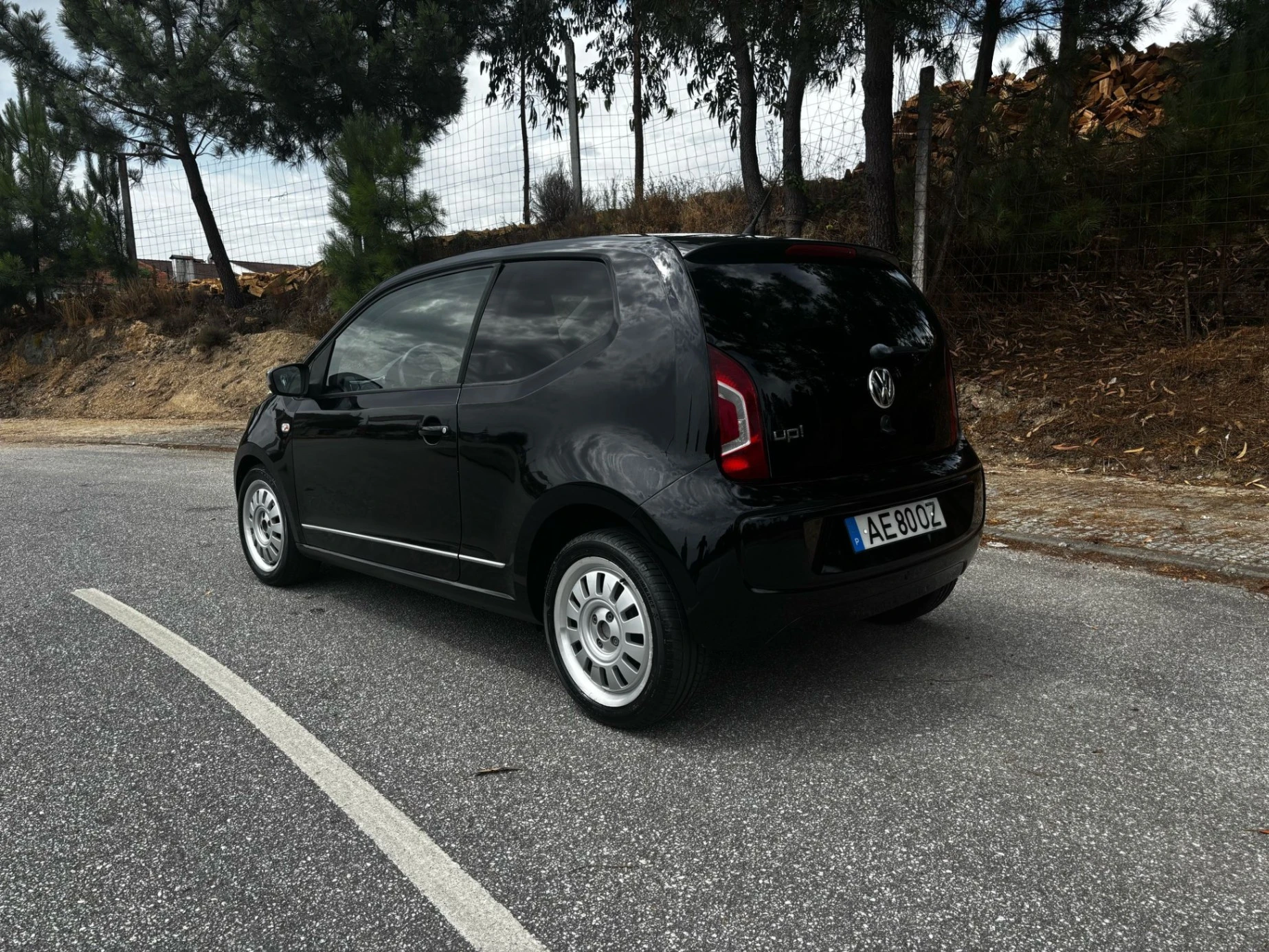 Volkswagen Up! Hatchback 1.0 7