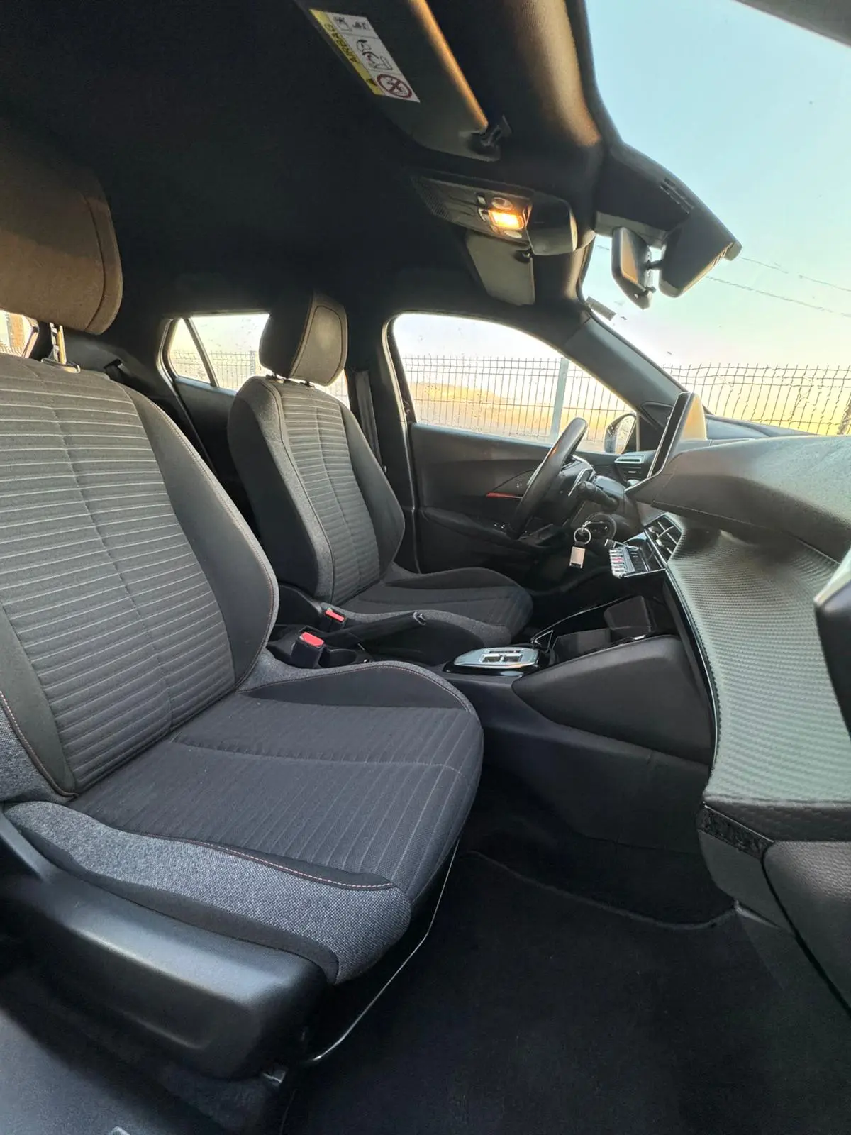 Peugeot 2008 1.5 BlueHDi Active Pack EAT8 4