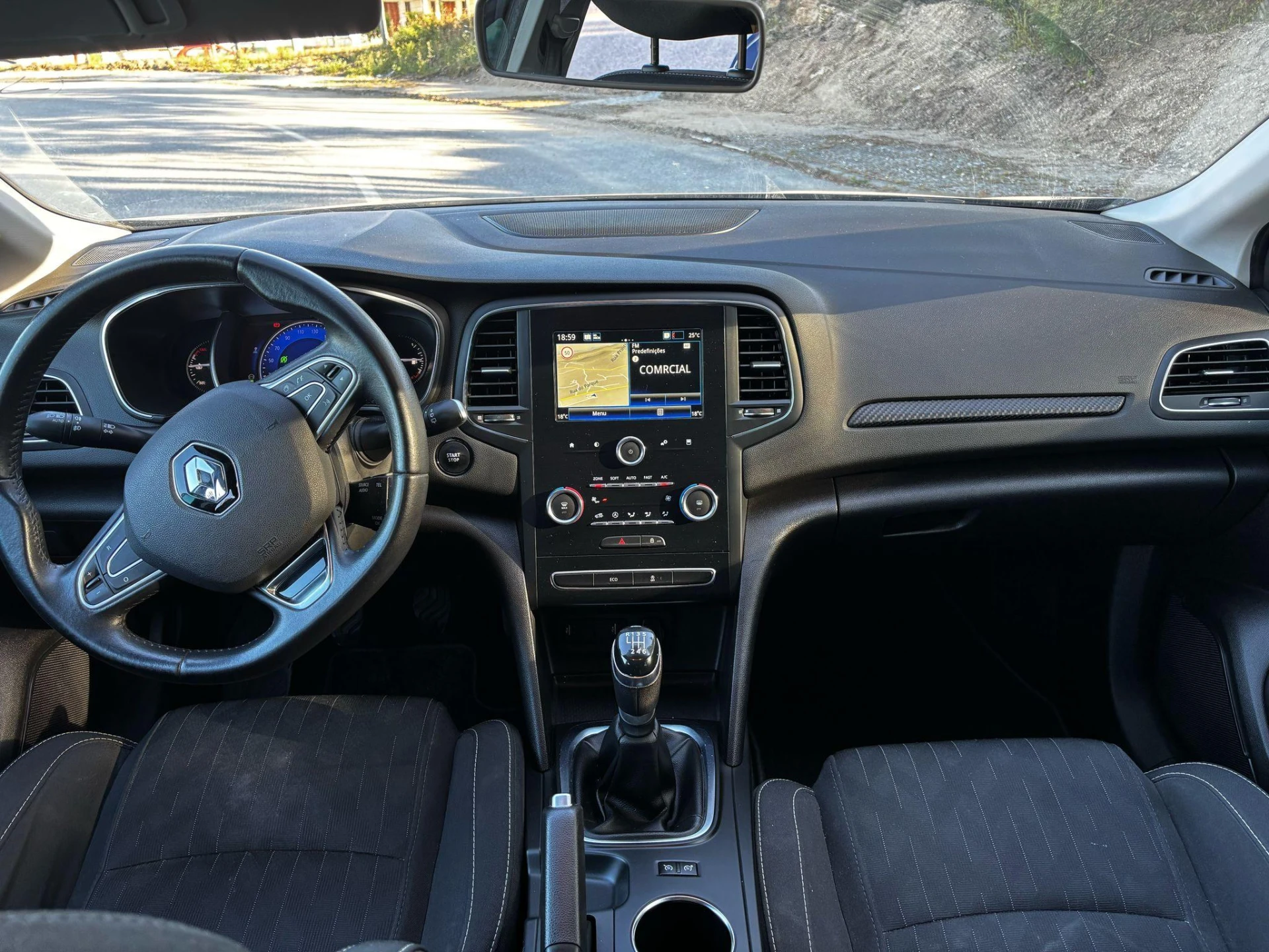 Renault Mégane IV Grandtour 1.5 Blue dCi 3
