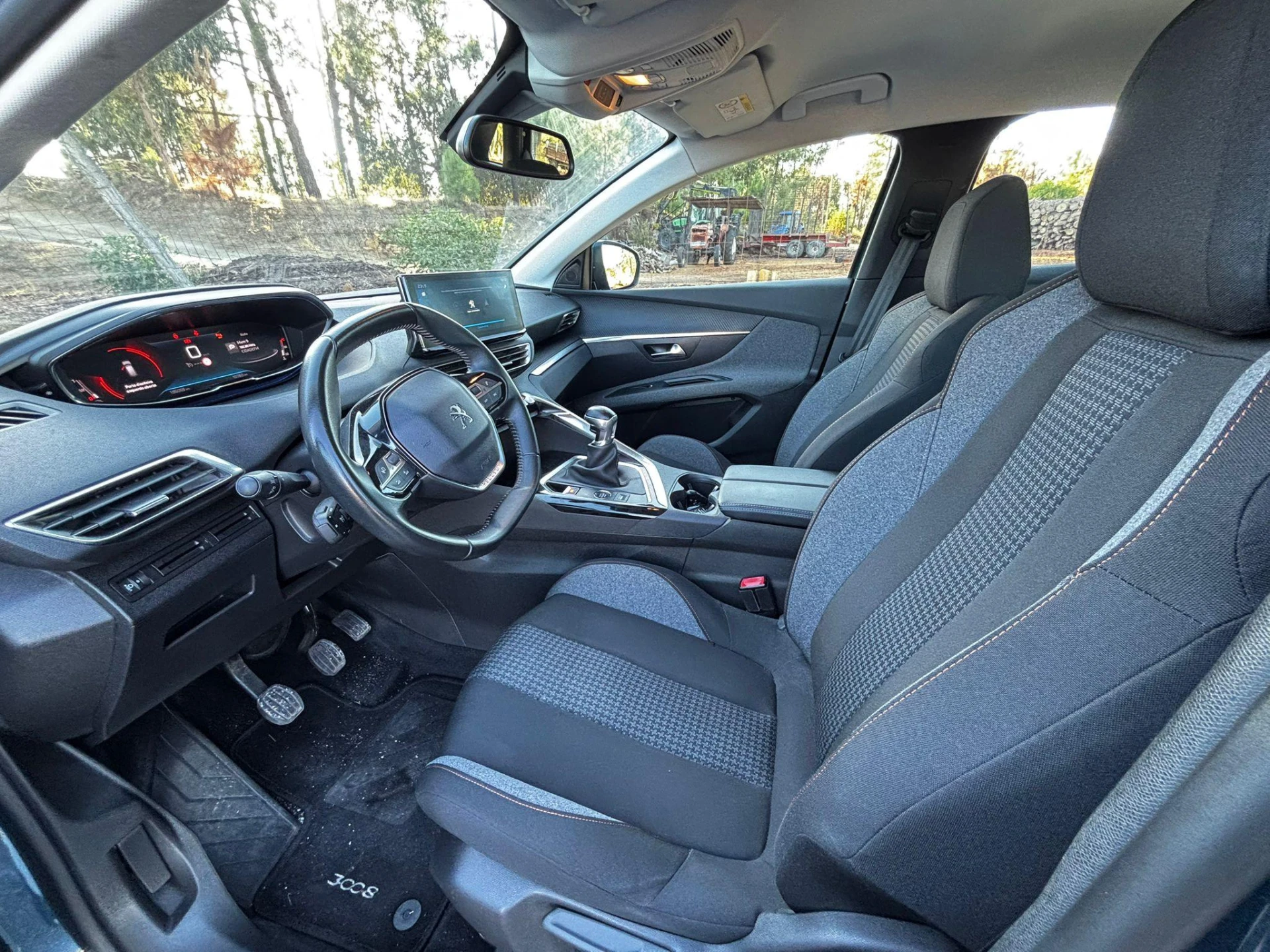 Peugeot 3008 1.5 BlueHDi Allure 6