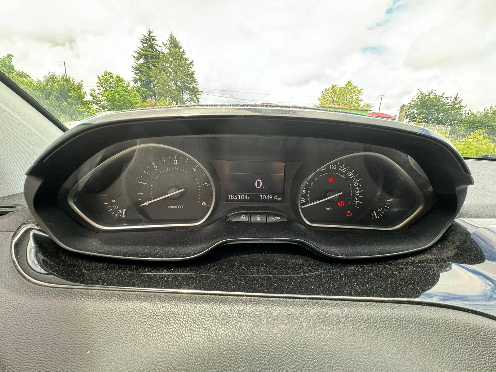 Peugeot 208 I Hatchback 1.6 HDi 7