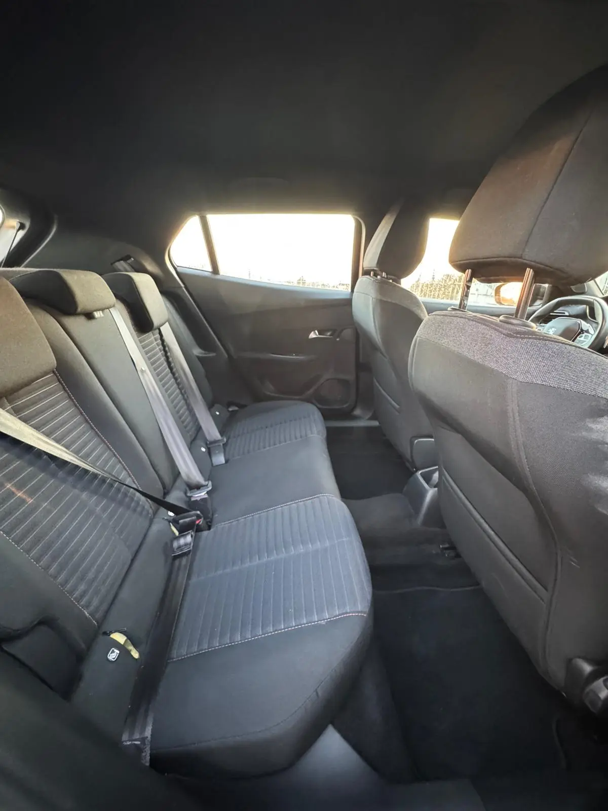 Peugeot 2008 1.5 BlueHDi Active Pack EAT8 5