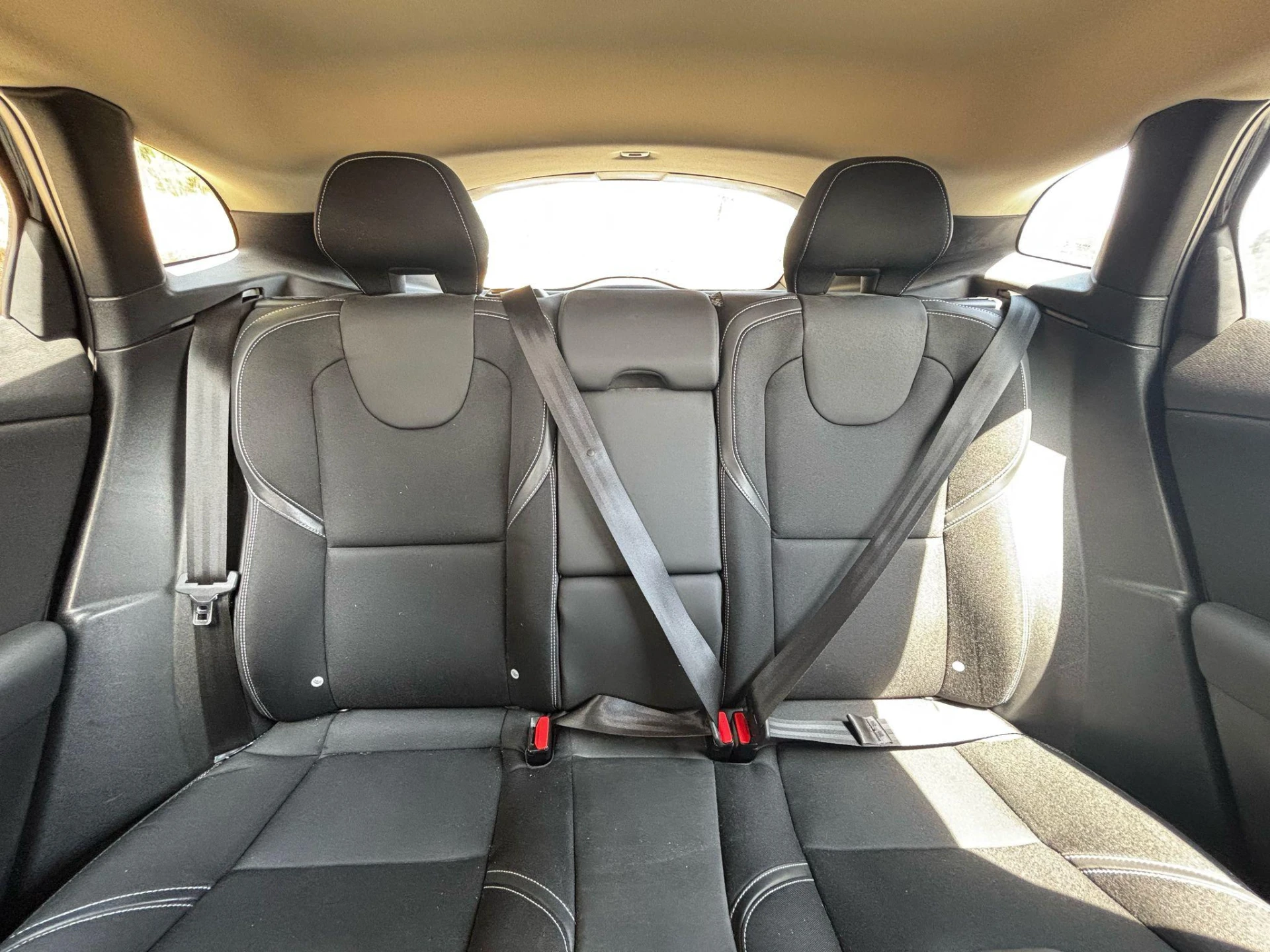 Volvo V40 2.0 D3 Kinetic 9