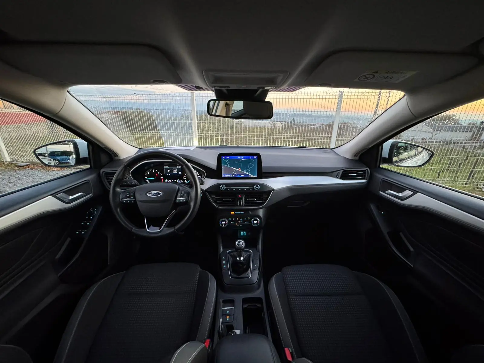 Ford Focus 1.5 TDCi EcoBlue Connected 12