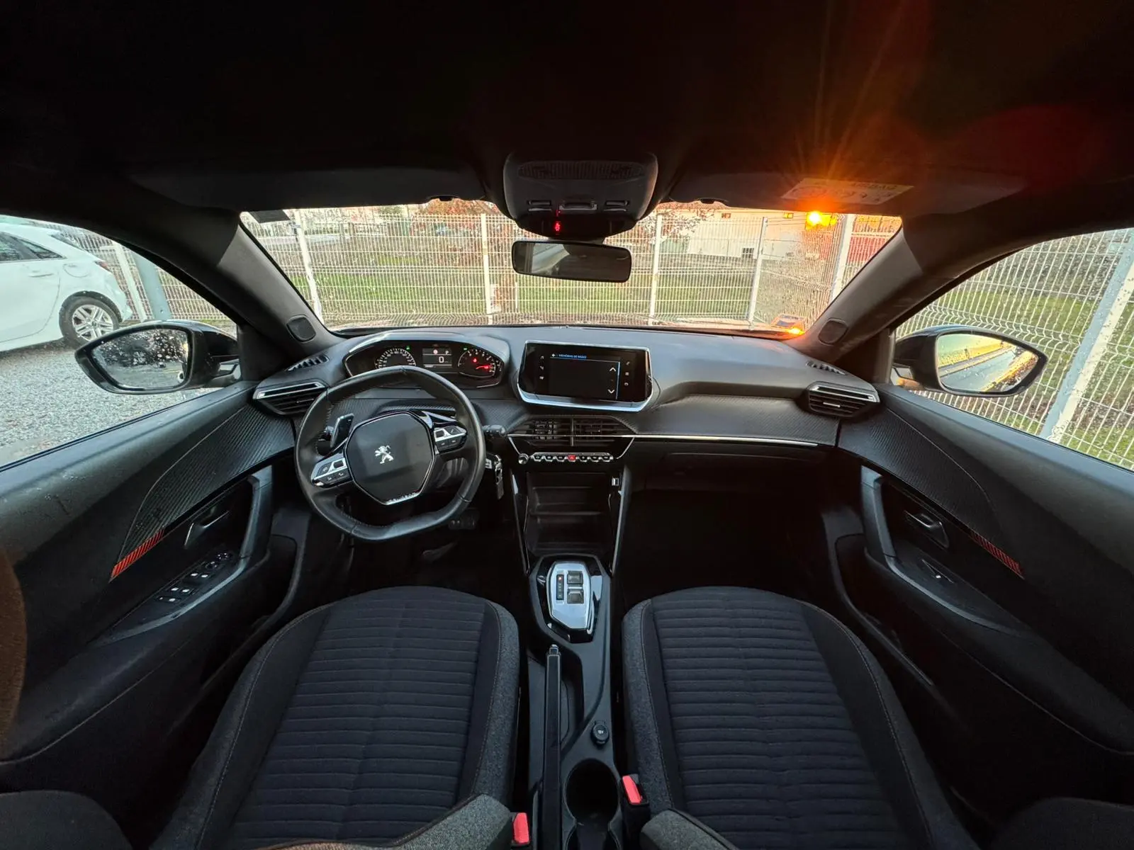 Peugeot 2008 1.5 BlueHDi Active Pack EAT8 6