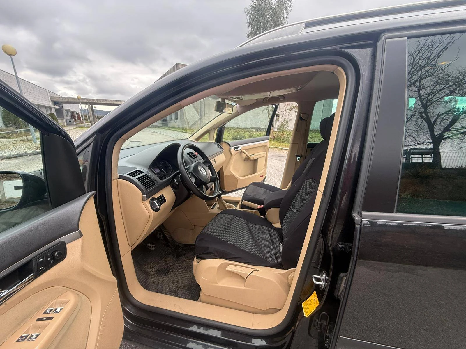 Volkswagen Touran I 2.0 TDI 16V 21