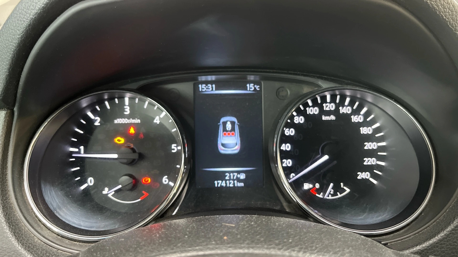 Nissan Qashqai II 1.5 dCi 110 cv 4
