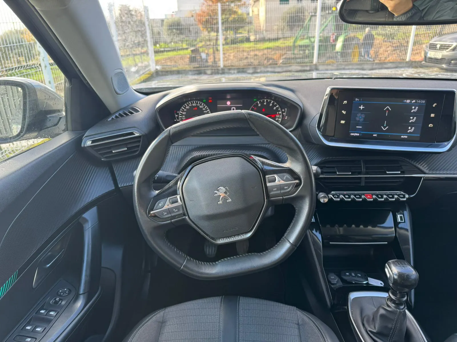 Peugeot 2008 1.5 BlueHDi Allure Pack 3