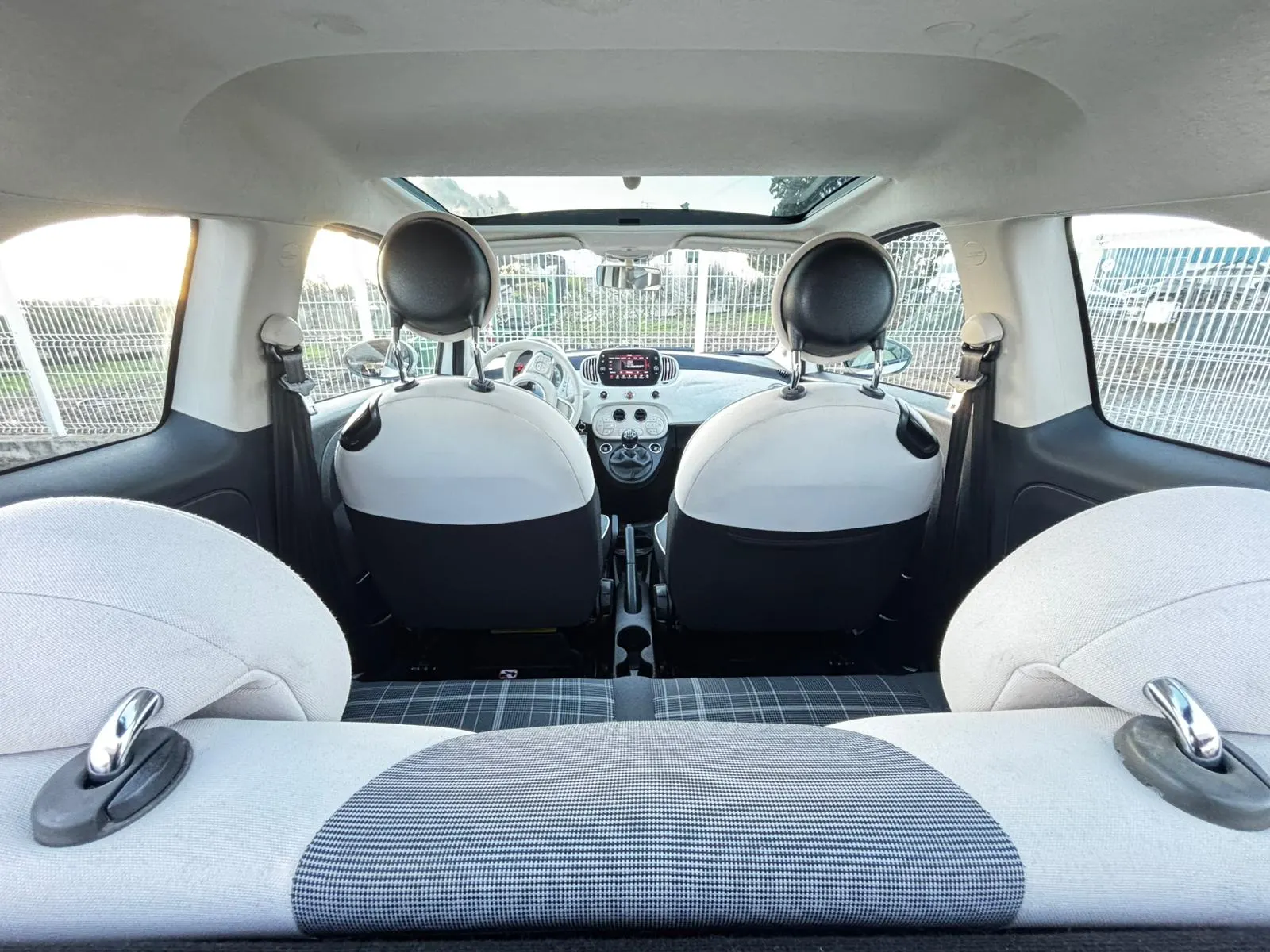 Fiat 500 1.0 Hybrid Dolcevita 10