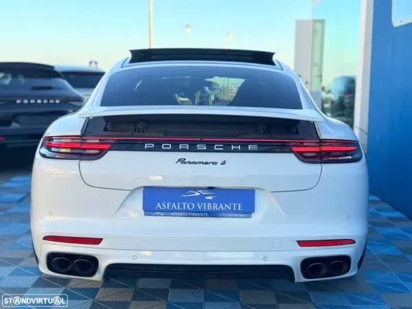 Porsche Panamera 4 E-Hybrid Platinum Edition 3
