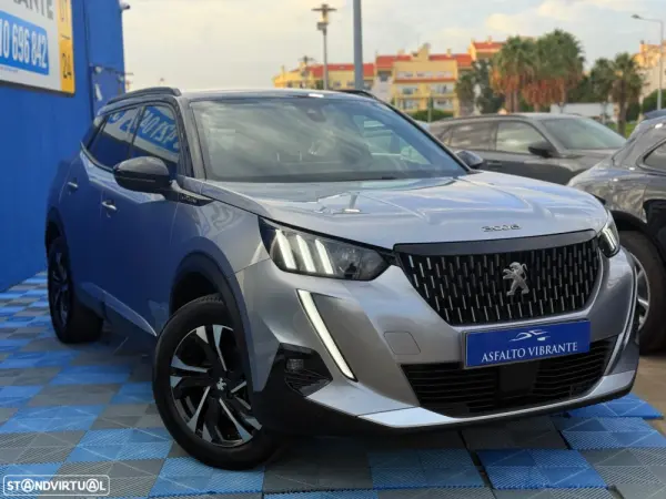 Peugeot 2008 1.2 gt line 6