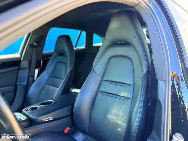 Porsche Panamera Sport Turismo 3