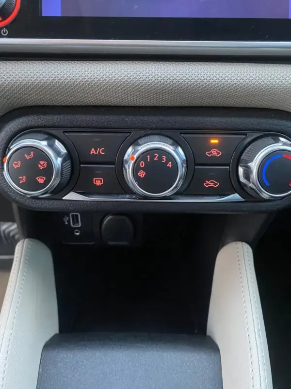Nissan Micra 1.0 IG-T N-Connecta 16