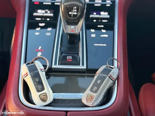 Porsche Panamera 4 E-Hybrid Platinum Edition 8