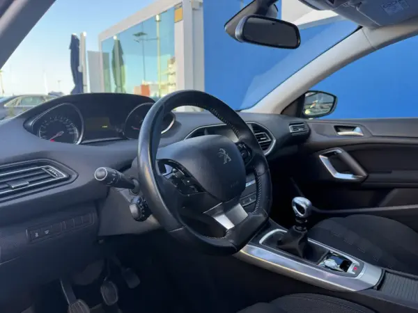 Peugeot 308 130 e-THP Stop & Start Allure 13