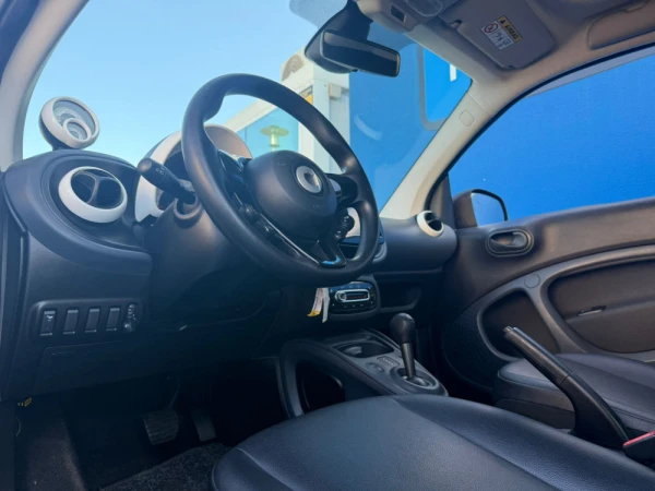 Smart ForTwo Coupé Fortwo coupe 18 KhW 2