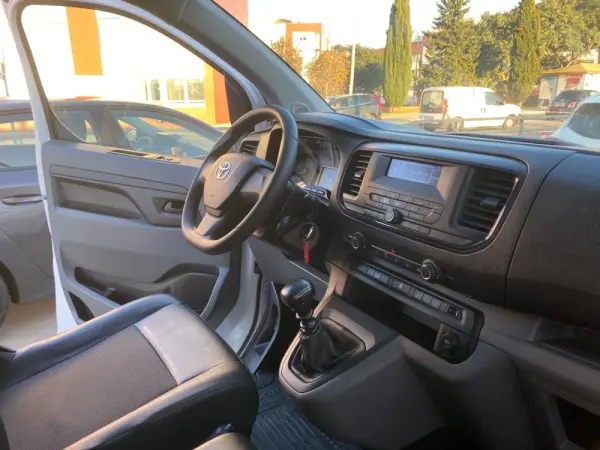 Toyota Proace City L2 1,5-l D-4D S&S 14