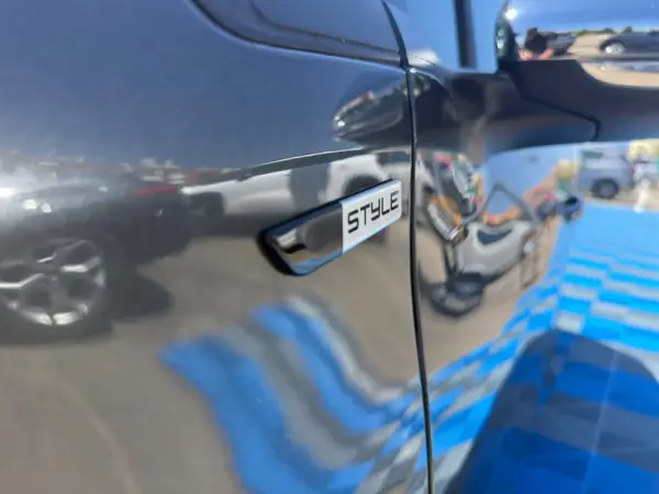 Peugeot 208 1.2 PureTech Style 12