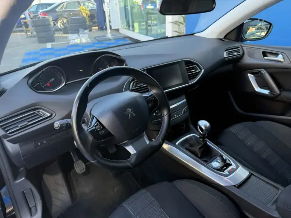 Peugeot 308 130 e-THP Stop & Start Allure 14