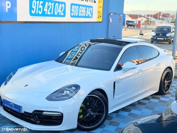 Porsche Panamera 4 E-Hybrid Platinum Edition 1