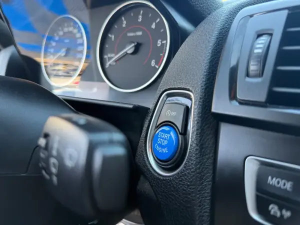 BMW 120 d xDrive Pack M 19
