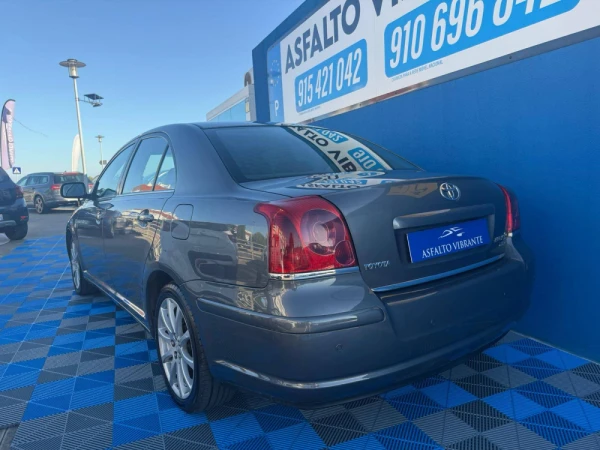 Toyota Avensis LB 2.0 D-4D 3