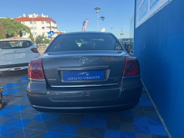 Toyota Avensis LB 2.0 D-4D 4