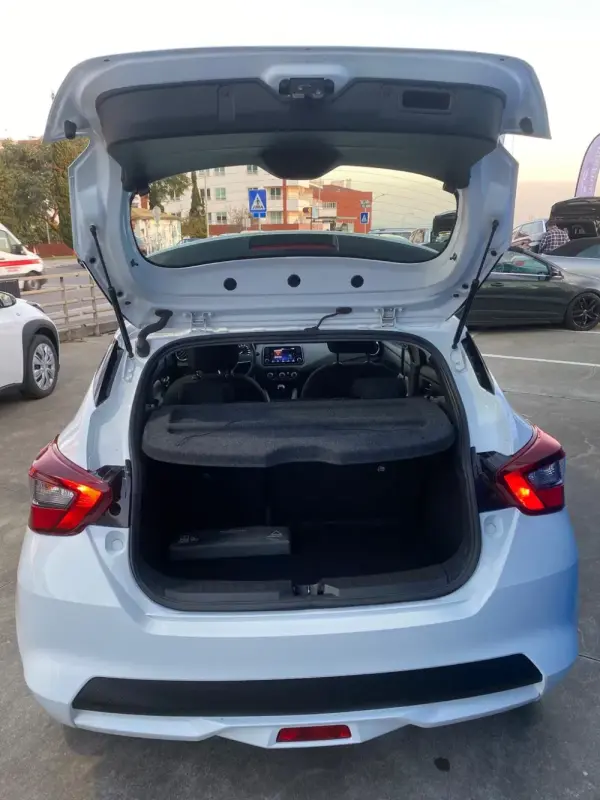 Nissan Micra 1.0 IG-T N-Connecta 7
