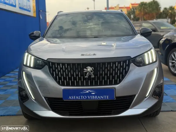 Peugeot 2008 1.2 gt line 2