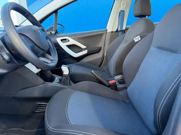 Peugeot 208 PureTech 68 Like 4