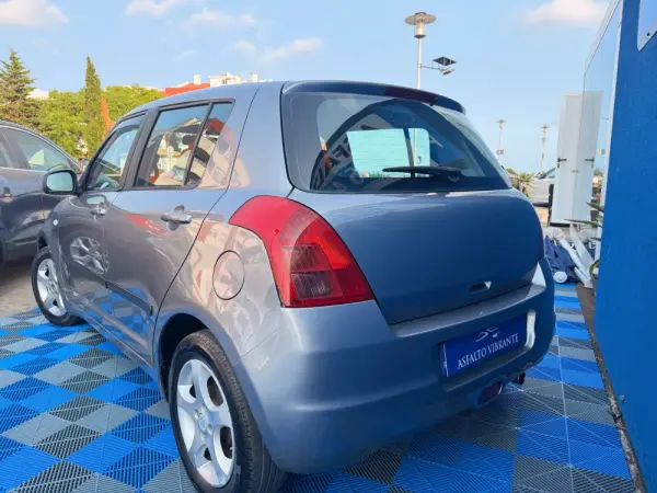 Suzuki Swift 1.3 DDiS GL 5
