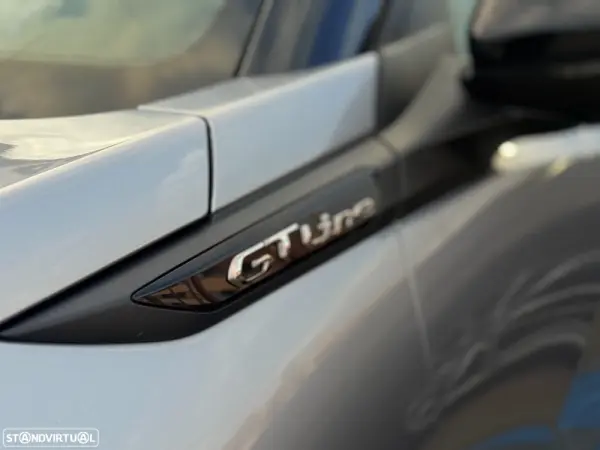 Peugeot 2008 1.2 gt line 3