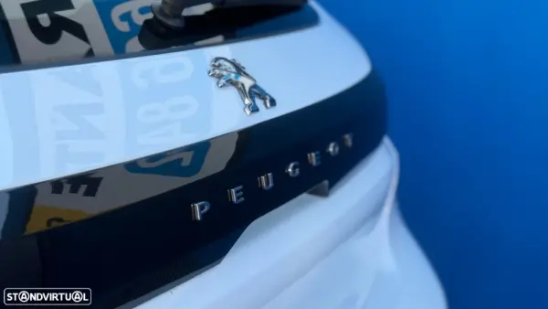 Peugeot e-208 5