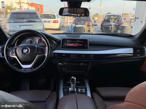 BMW X5 8
