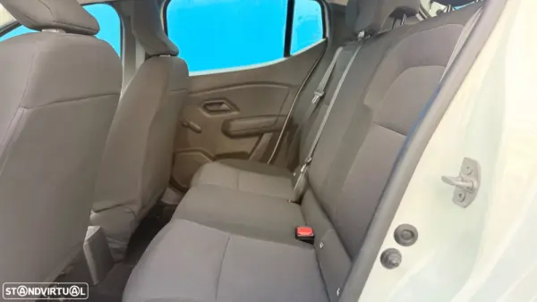 Dacia Sandero Outro 5