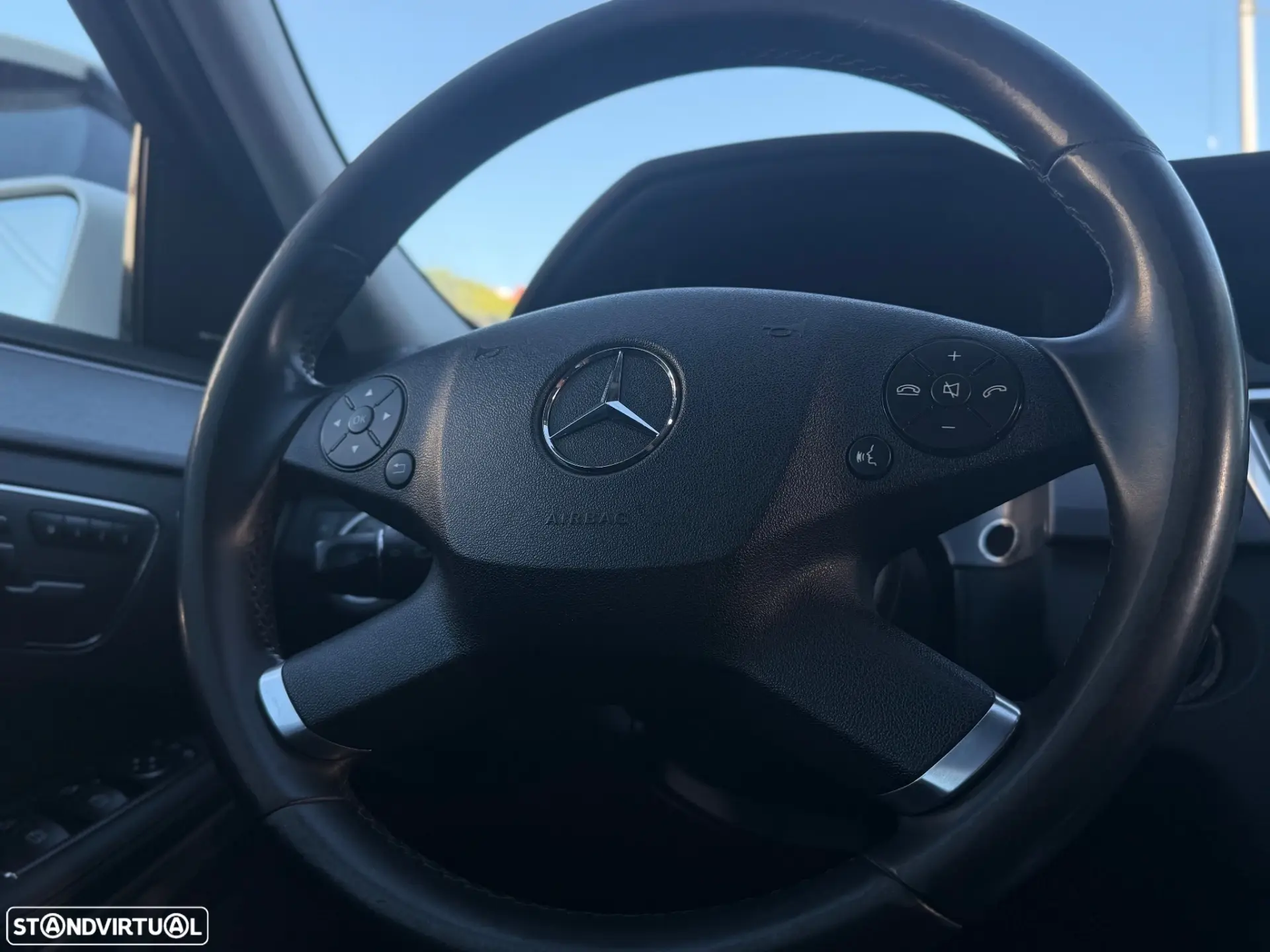 Mercedes-Benz E 220 Outro 6