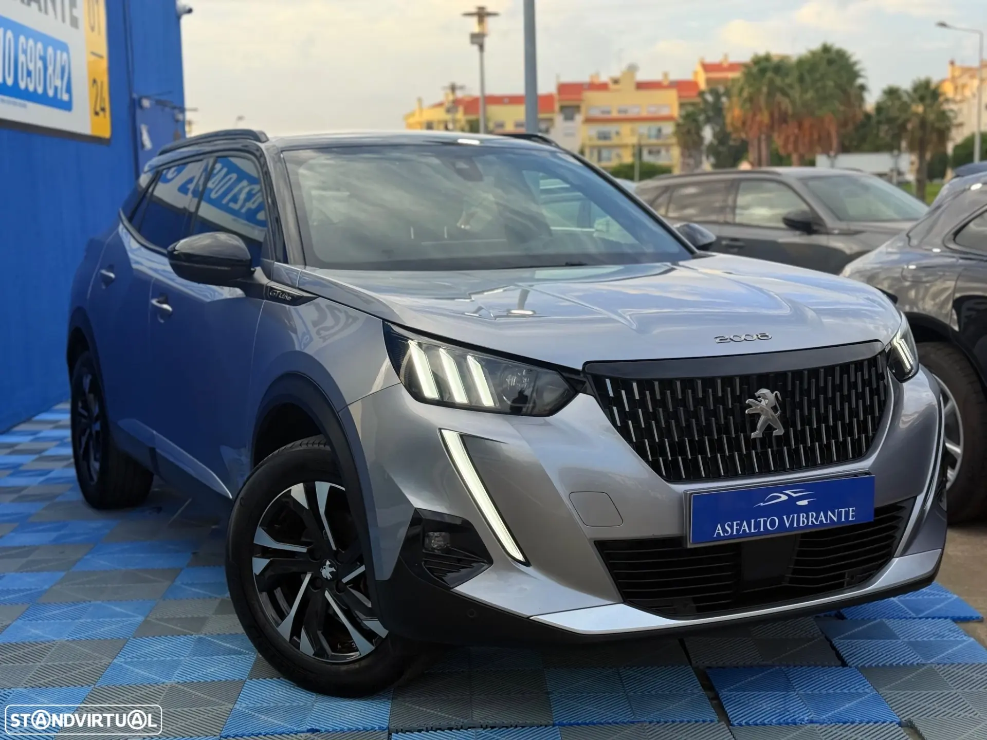 Peugeot 2008 1.2 gt line 6