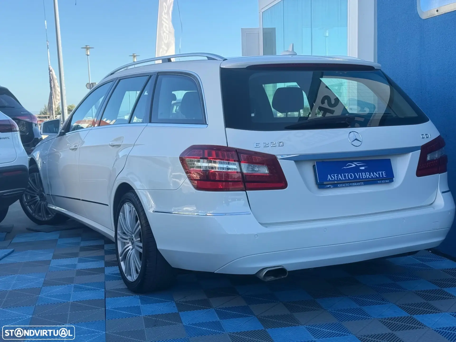 Mercedes-Benz E 220 Outro 2