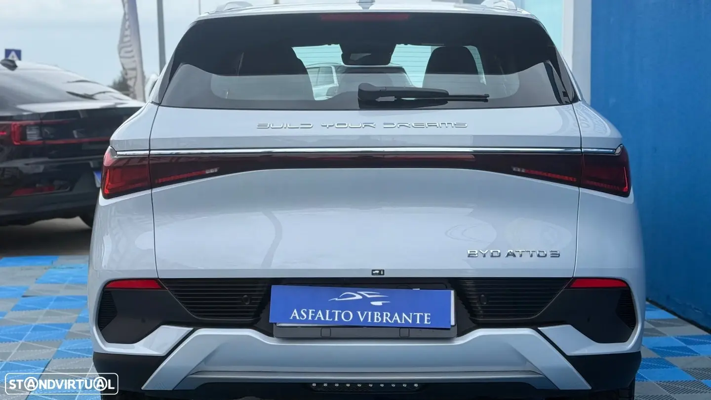 BYD Atto 3 16