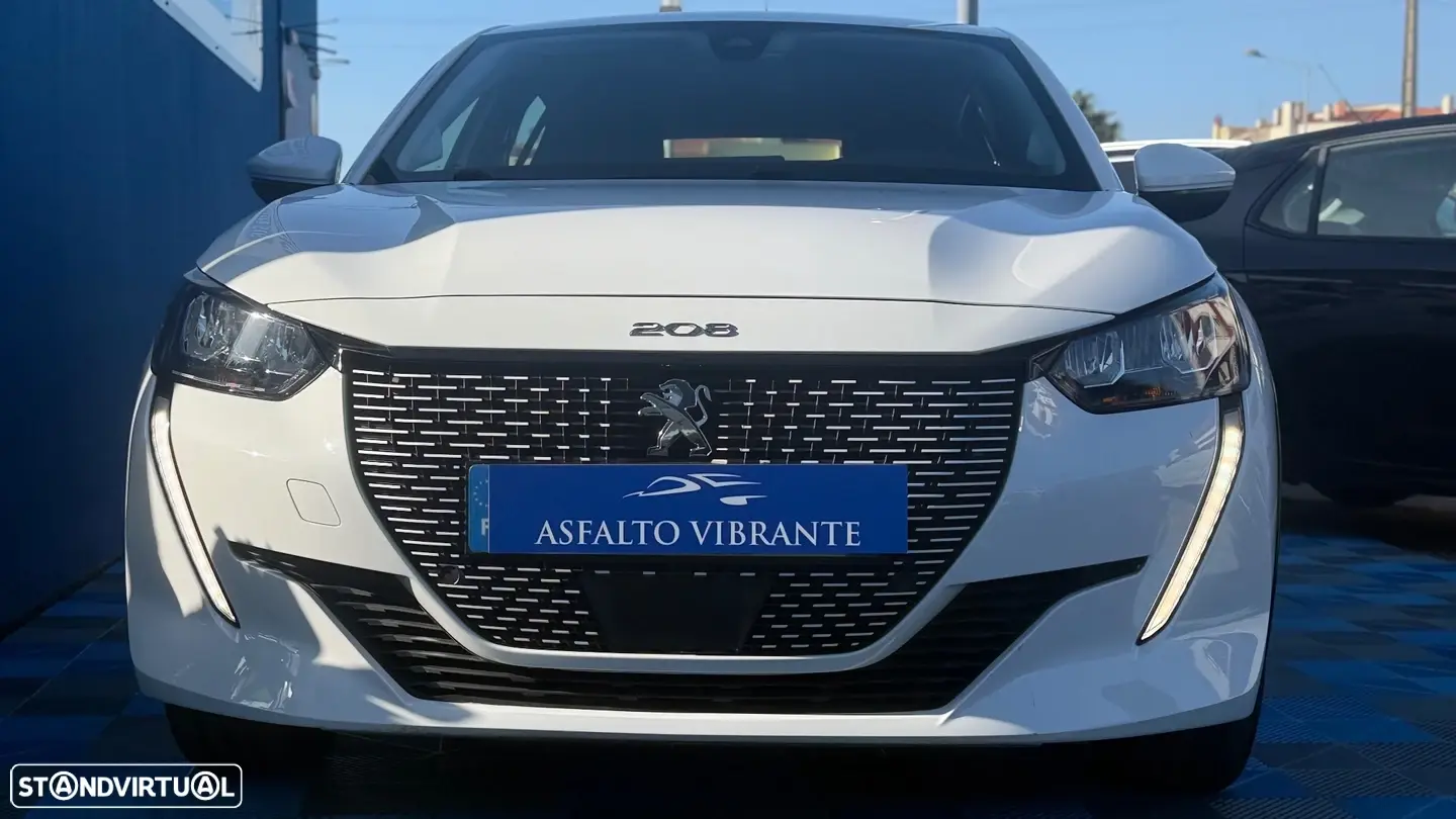 Peugeot e-208 1