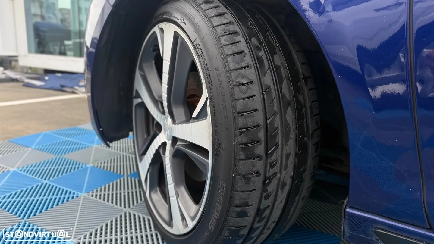 Peugeot 308 7