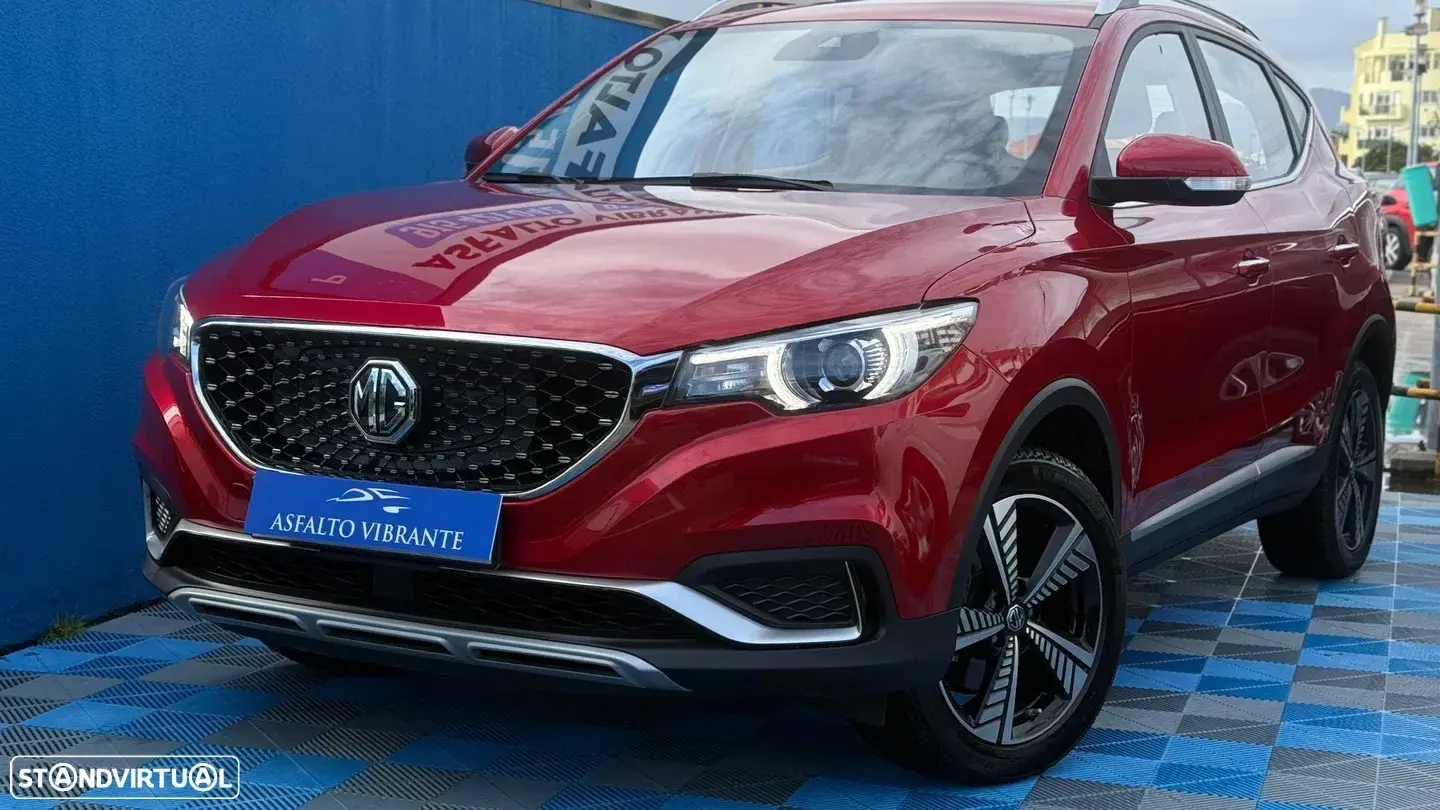 MG ZS 12