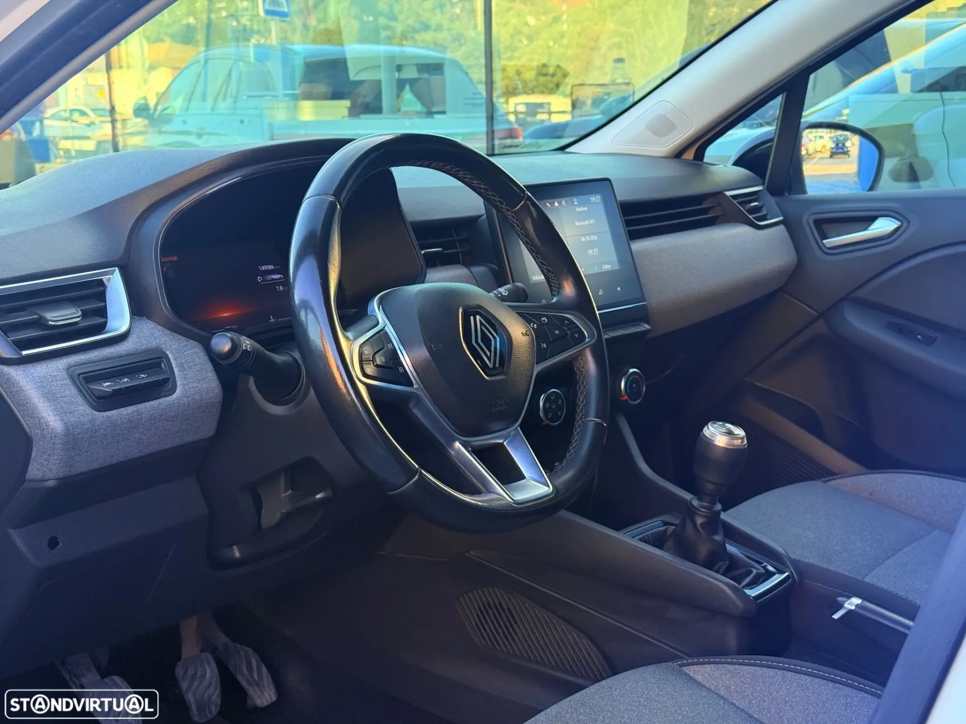 Renault Clio BLUE dCi 100 BUSINESS EDITION 4