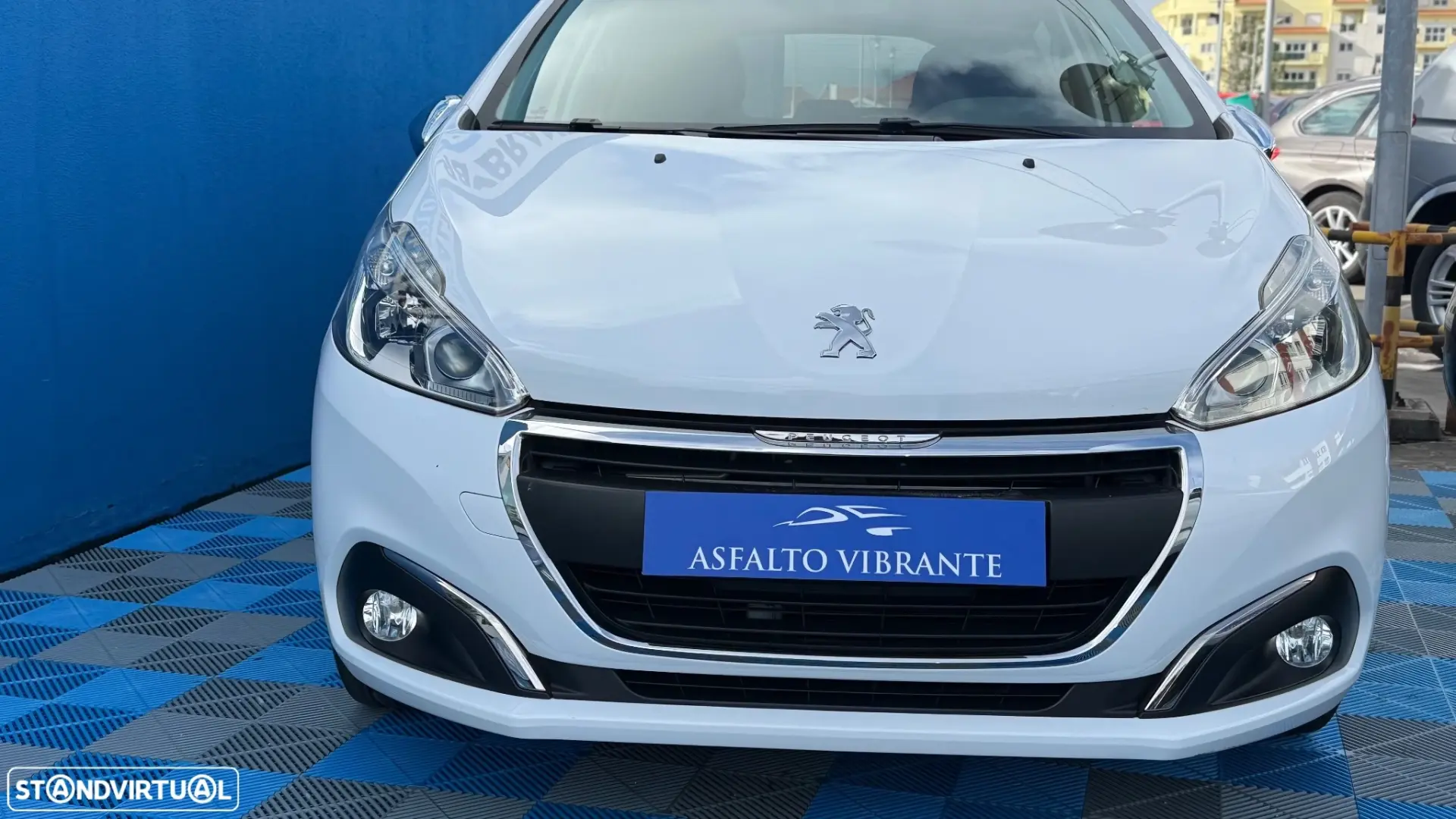 Peugeot 208 1