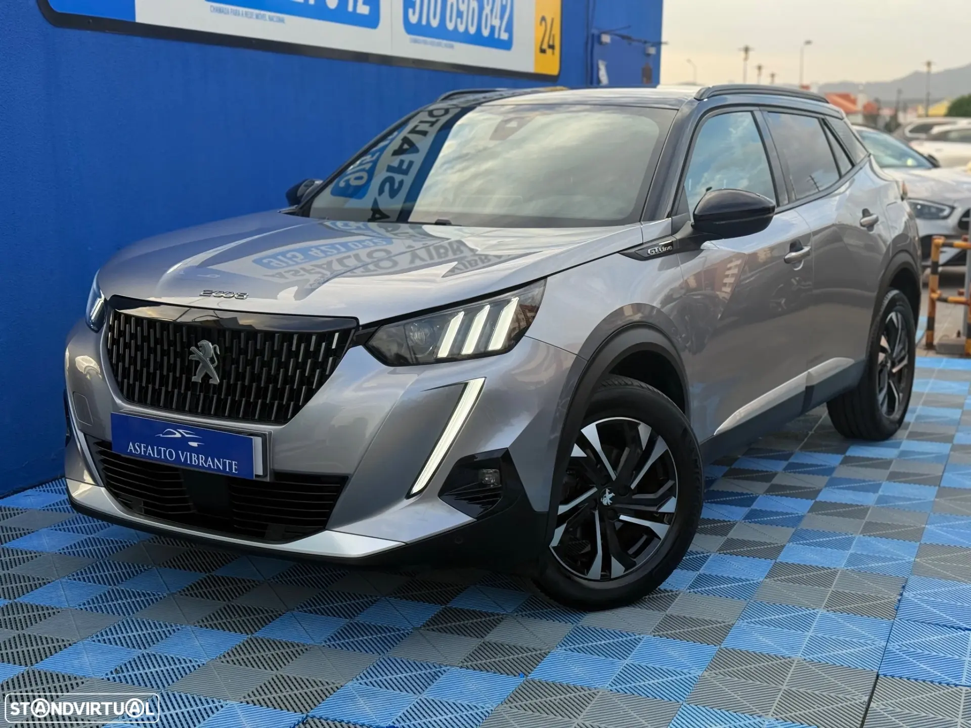 Peugeot 2008 1.2 gt line 5