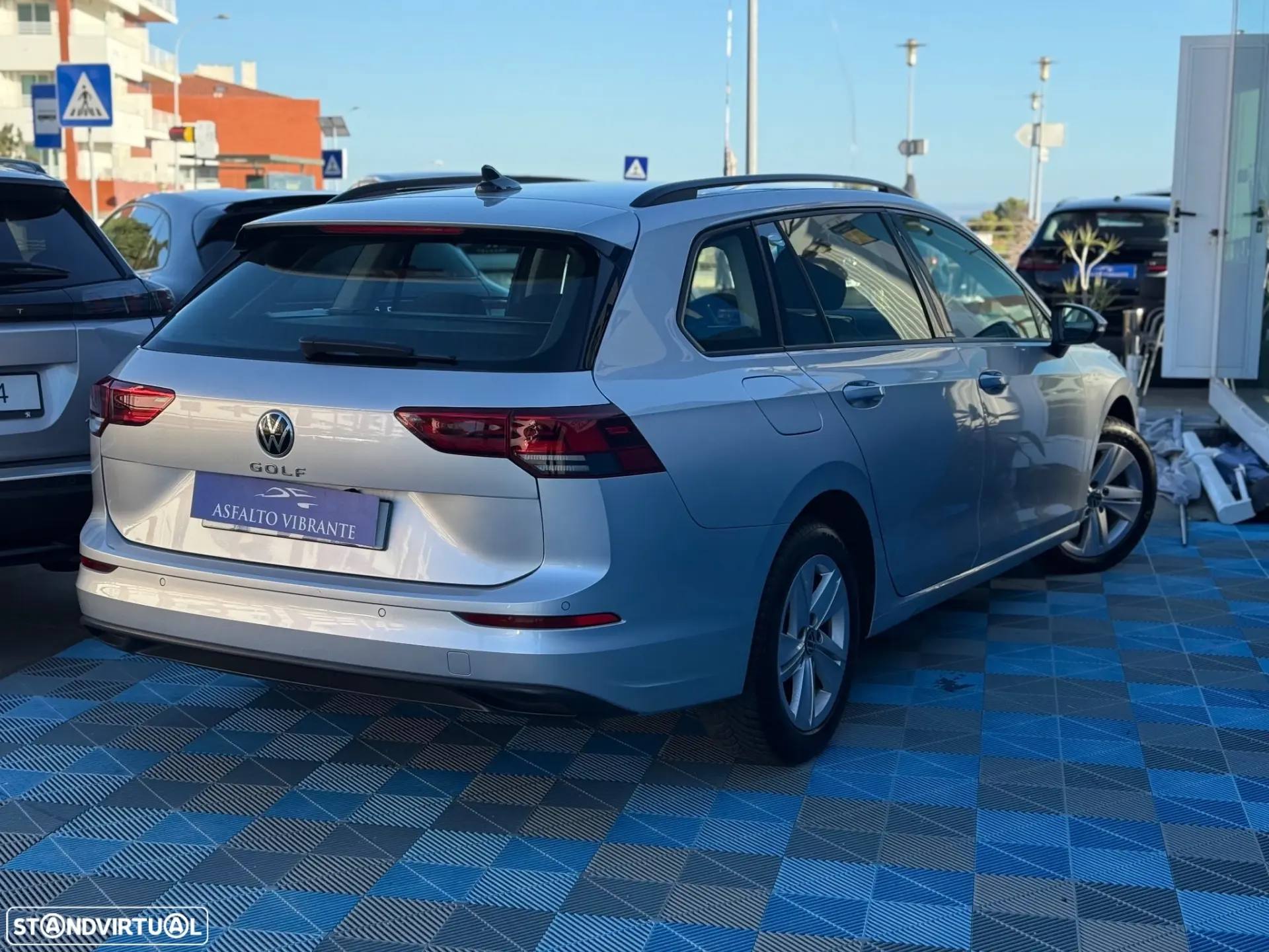 Volkswagen Golf 1.0 TSI OPF Life 3