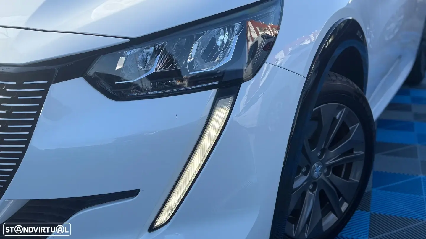 Peugeot e-208 2