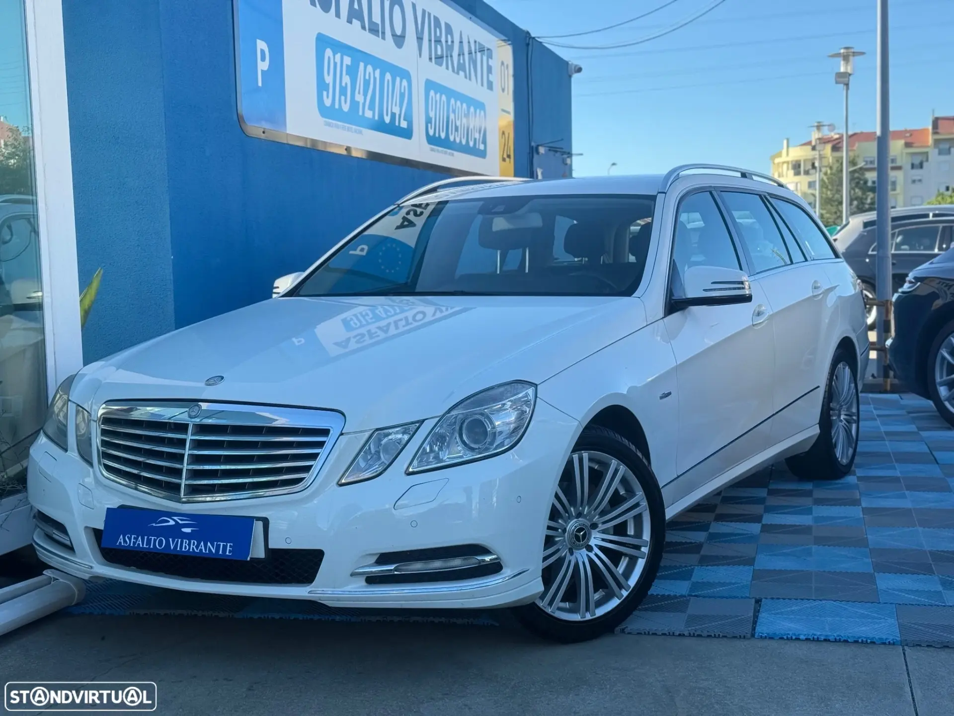 Mercedes-Benz E 220 Outro 1