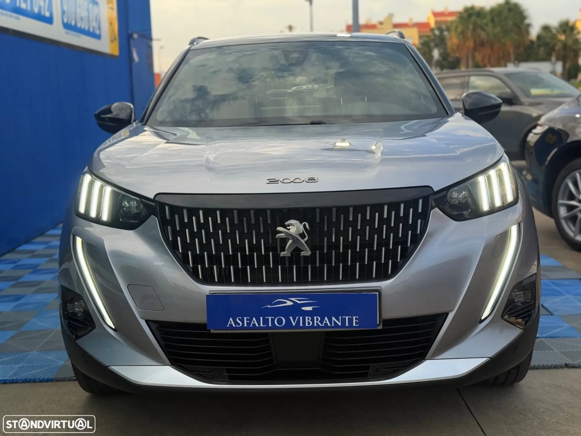 Peugeot 2008 1.2 gt line 2